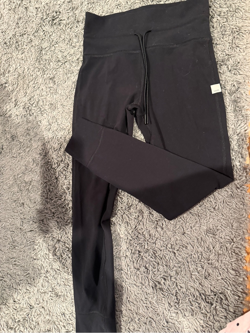 Vuori Black High-Waist Leggings with Drawstring